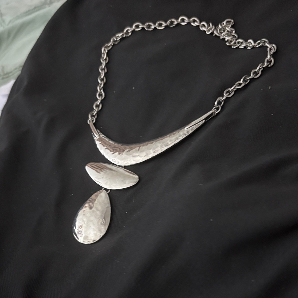 Elegant Silver Necklace